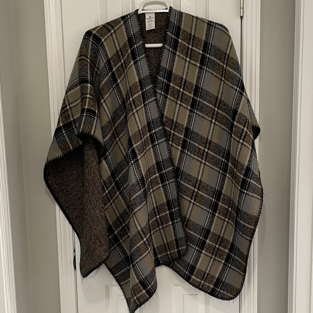 Woolrich Reversible Herringbone Poncho